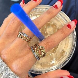 Kendra Scott gold & Diamond ring